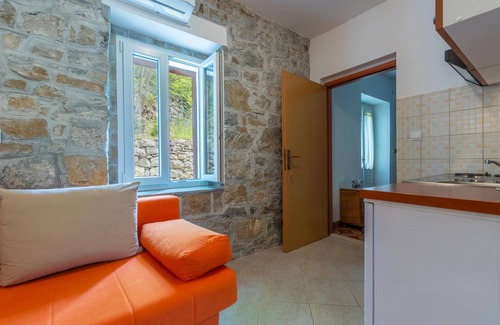 Kucice Apartment | 1 bedroom awesome apartment in Svinisce
