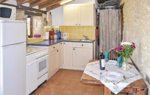 Eymet House | 1 Bedroom Awesome Home In Eymet