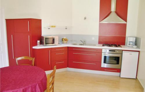 Carolles House | 1 Bedroom Awesome Home In Carolles