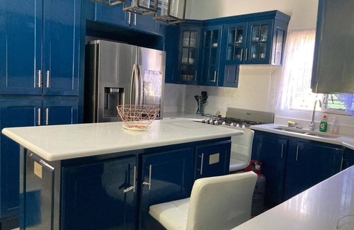 Porus House | 1 Bedroom Blissful Retreat - A/C & Private Garden