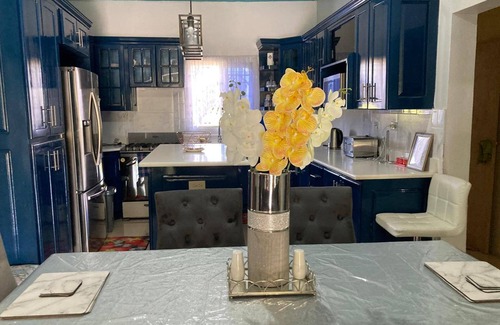 Porus House | 1 Bedroom Blissful Retreat - A/C & Private Garden