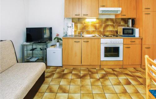 Piran Apartment | 1 Bedroom Beautiful Apartment In Lucija