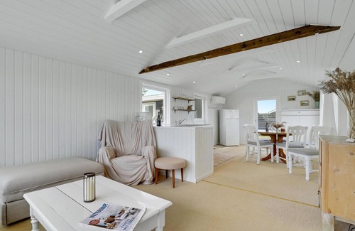 Logstor House | 1 bedroom beautiful home in Løgstør