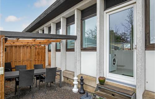 Ronne Apartment | 1 Bedroom Beautiful Home In Rønne