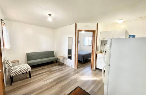Rutheron Cabin | 1 Bedroom Cabin w/views El Vado!