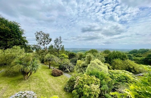Chiddingstone Hoath Ski Chalet | 1 bedroom chalet in Hoath, No deposit