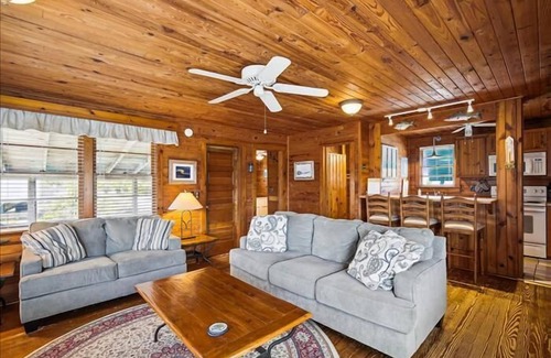 Nags Head House | 1 bedroom classic Nags Head cottage! Right across the street from the beach!