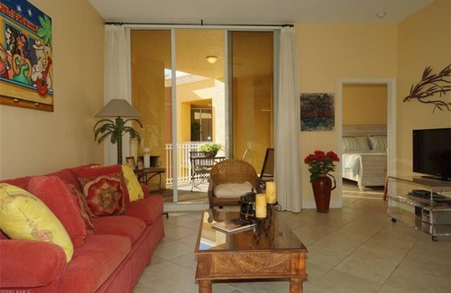 Redevelopment Area Condo | 1 Bedroom Condo 25059 by Houzlet