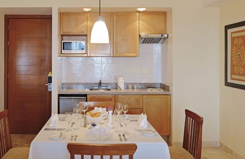 Downtown Cancun Resort | 1 Bedroom Condo Bliss/Mayan Palace Riviera Maya