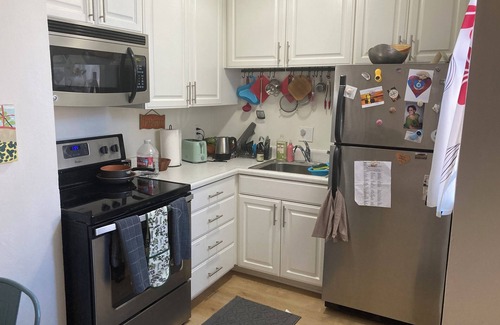 East Village Condo | 1-bedroom condo in Long Beach with 2 private patios.
