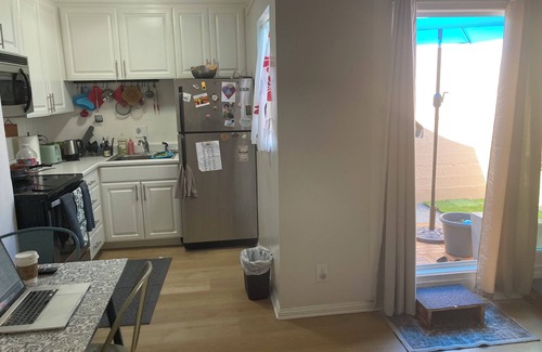 East Village Condo | 1-bedroom condo in Long Beach with 2 private patios.