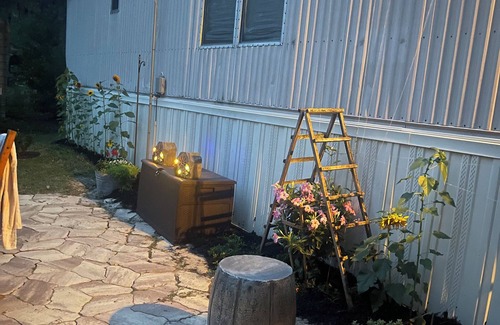 Interlachen Cottage | 1 bedroom Cozy Cottage on the Lake with your own private dock to fish and swim!
