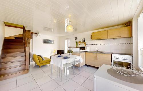 Josselin House | 1 Bedroom Cozy Home In Josselin