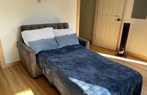 North Admiral Cottage | 1 Bedroom detach unit-10 min walk to Alki beach