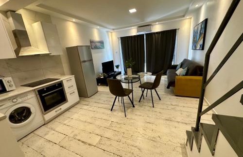 Agios Tychon Apartment | 1-bedroom duplex 100m by the sea