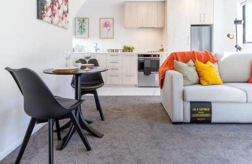 Addington Apartment | 1 Bedroom Gem with Hagley Park at your doorstep
