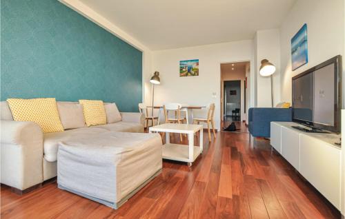 La Croix des Gardes Apartment | 1 Bedroom Gorgeous Apartment In Cannes