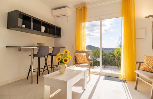 Arenas House | 1 bedroom gorgeous home in Arenas