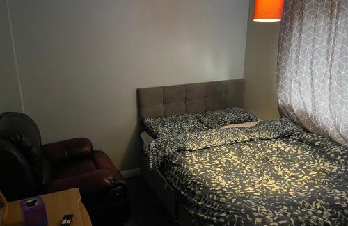 Bradley Stoke Apartment | 1 bedroom in 3bed house
