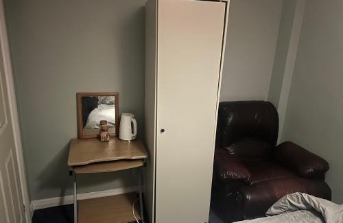 Bradley Stoke Apartment | 1 bedroom in 3bed house