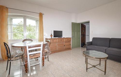 Vivario Apartment | 1 Bedroom Lovely Apartment In Vivario