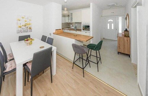 Lozisca House | 1 bedroom lovely home in Bobovisca