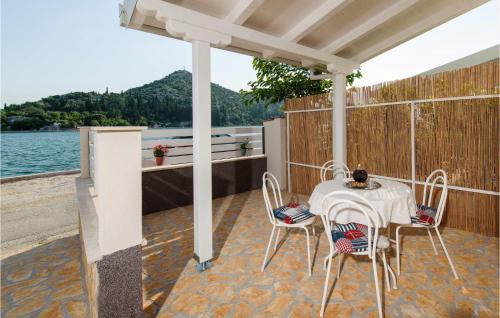 Ploce House | 1 Bedroom Nice Home In Rogotin