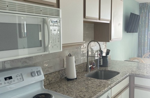 Arcadian Shores Condo | 1 Bedroom Ocean Front