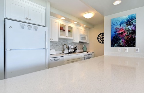 Honokowai Condo | 1 Bedroom Oceanfront in Kaanapali - Papakea A201