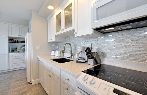 Honokowai Condo | 1 Bedroom Oceanfront in Kaanapali - Papakea A201