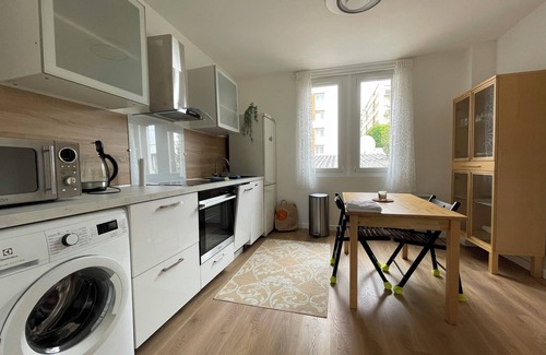 Issy-les-Moulineaux House | 1 Bedroom Private vacation home in Issy-les-Moulineaux