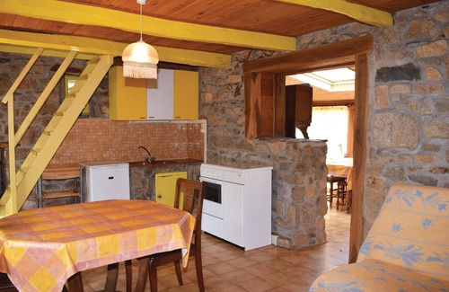 Pleubian House | 1 bedroom pet friendly home in Pleubian