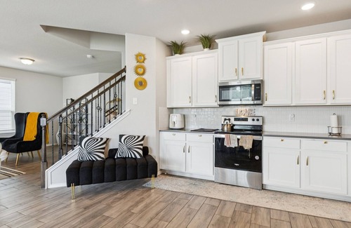 Lincoln Park House | 1-Bedroom Private Stay Ensuite +Extra Room Option.Cozy Hideaway No Shared Guests
