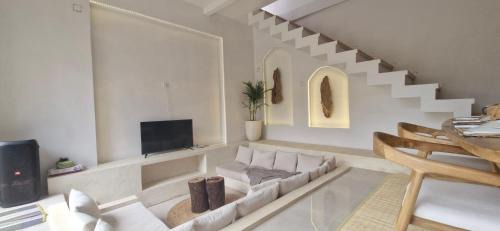 Mendoyo Villa | 1 Bedroom Private Villa with Kitchen