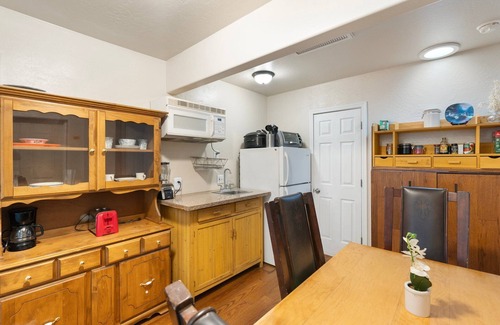 Mesa House | 1 Bedroom | Relaxing Retreat in Great Location