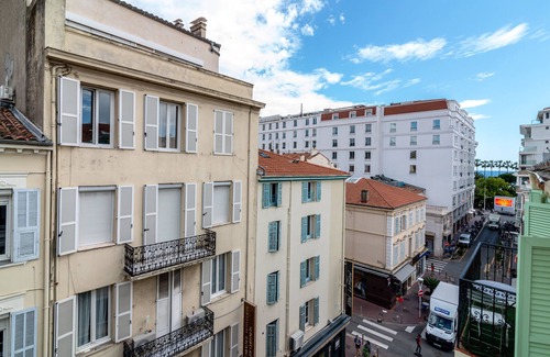 Cannes City Centre House | 1 Bedroom : Scandinavian Urban 4 in city center