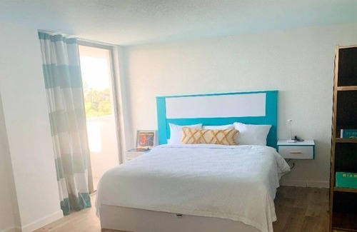 Inverrary Apartment | 1 Bedroom Single family 442718 by Houzlet