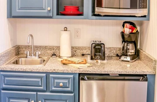Branson Condo | 1 Bedroom, Sleeps 4, at Stormy Point Lakeside!