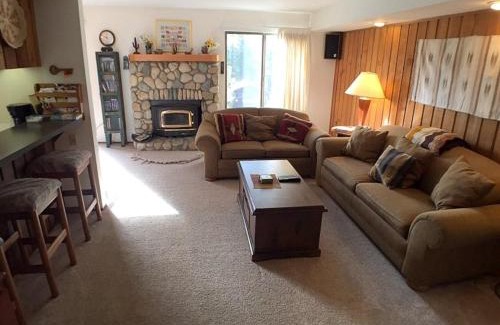 Mammoth Lakes Apartment | 1 Bedroom Standard Condos