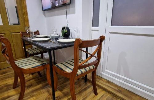 Eltham West Apartment | 1 Bedroom Studio