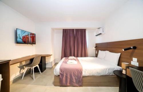 Qawra Apartment | 1-Bedroom Studio with Stunning Sea & Country View