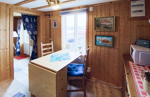 Tanum House | 1 bedroom stunning home in Tanumshede