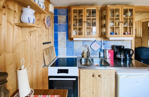 Tanum House | 1 bedroom stunning home in Tanumshede