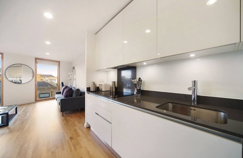 Camden Town with Primrose Hill Apartment | 1 Bedroom Stylish Apartment near Regents Park FREE WIFI & AIRCON by City Stay Aparts London