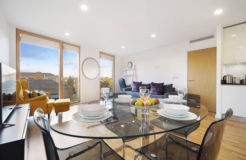 Camden Town with Primrose Hill Apartment | 1 Bedroom Stylish Apartment near Regents Park FREE WIFI & AIRCON by City Stay Aparts London