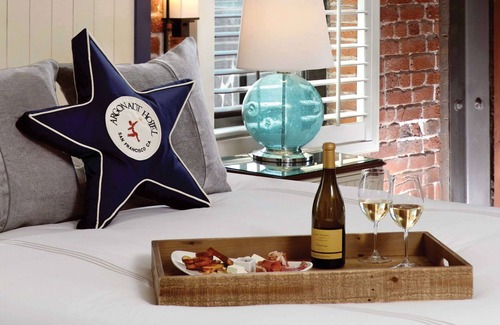 Fisherman's Wharf Hotel | 1-Bedroom Suite at a 4.5⭐️ Hotel