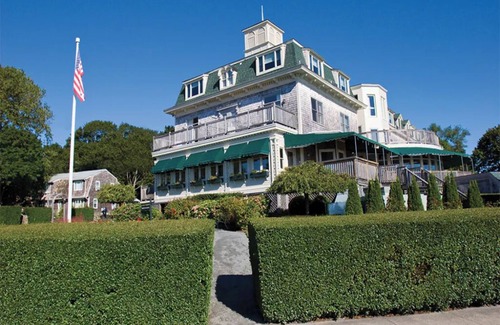 Jamestown Condo | 1 Bedroom Suite, Sleeps 4, w/Kitchenette Overlooking Bay, 10 Min from Newport!
