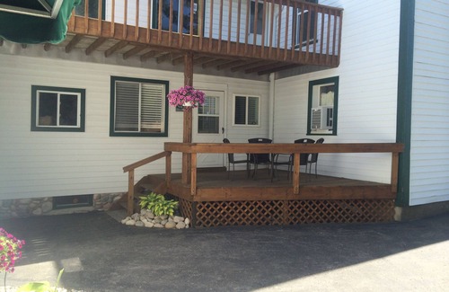 Elk Rapids Apartment | 1 Bedroom Vacation Rental.3 night minimum.Downtown Elk Rapids.