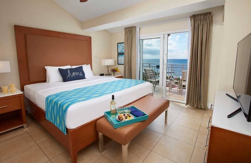 Aruba Resort | 1 Bedroom Villa ~ Divi Phoenix ~ Beach Front Resort ~ Pools ~ Fine Dining