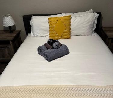 University Heights Apartment | 1 Bedroom Wbalcony Near Unm, Nob Hill Downtown
